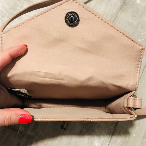 NWOT Express Blush crossbody - Picture 3 of 3